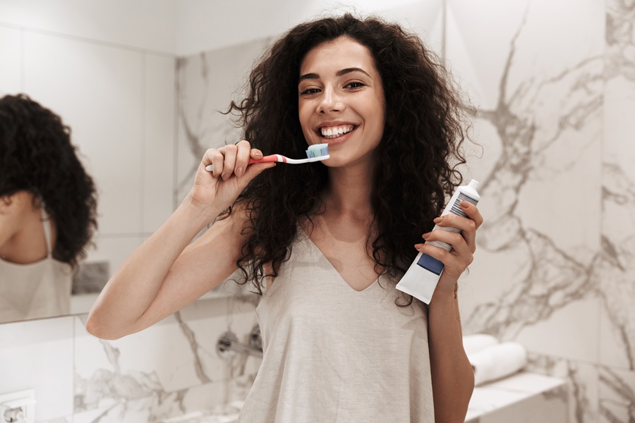 5 Surprising Reasons To Brush Your Teeth