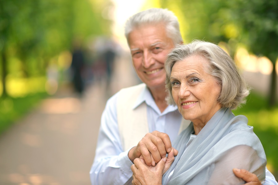 Some Benefits of Implant-Supported Dentures