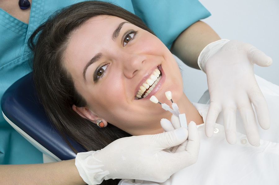 Getting Porcelain Veneers